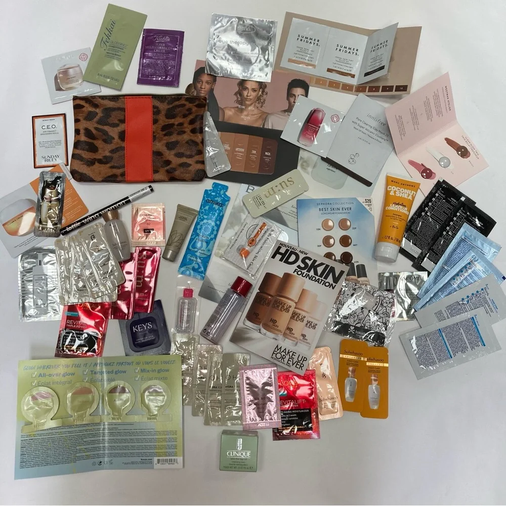 Ipsy cosmetic bag with samples